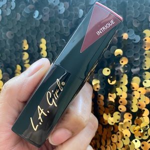 New L.A. Girl Lip Attraction Lipstick, Intrigue, 0.11 oz.
